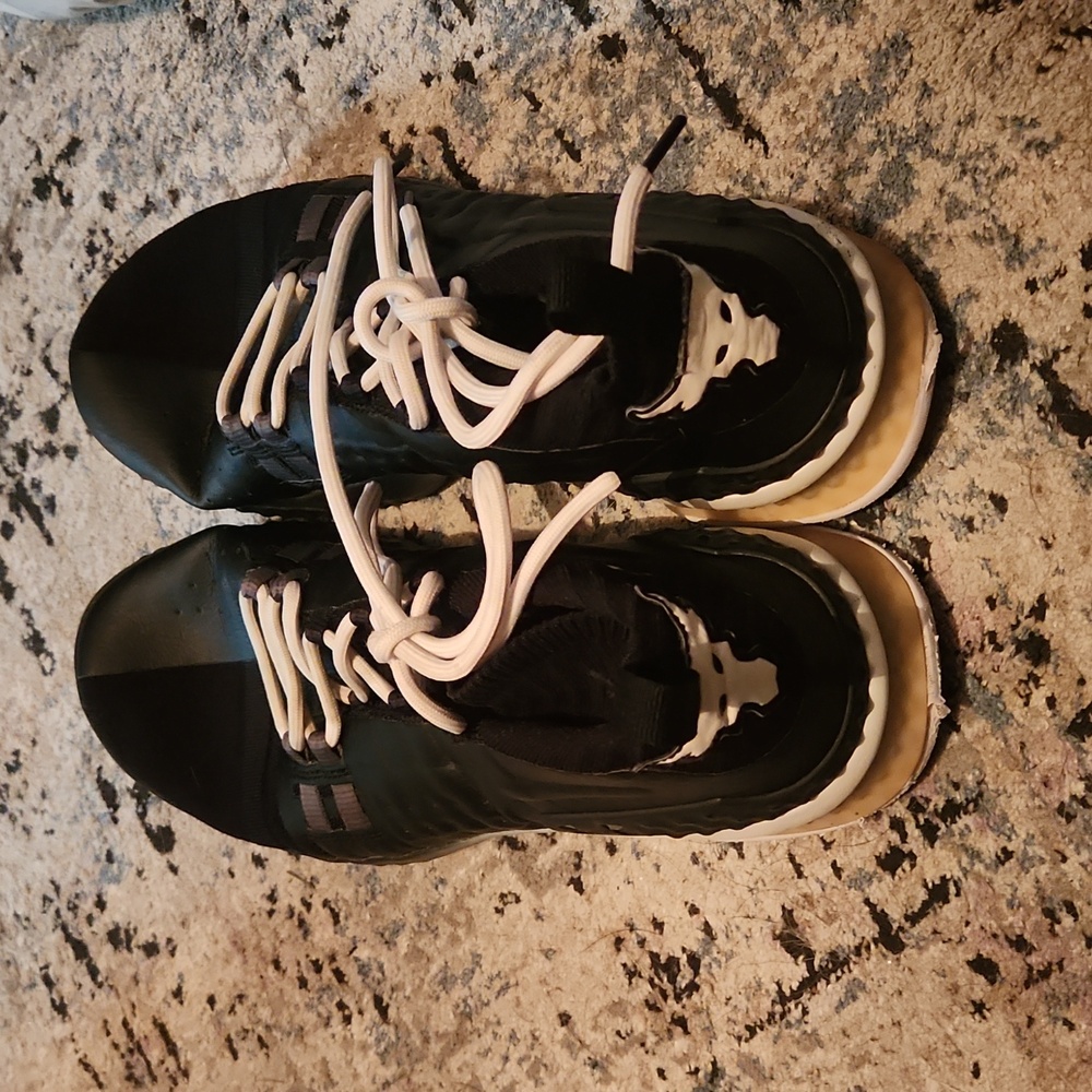 UNDER ARMOUR PROJECT ROCK SHOES